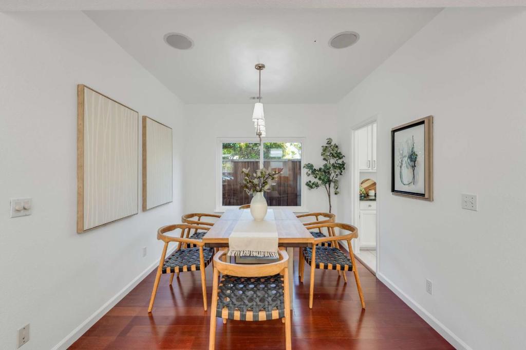 11692 Westshore Court