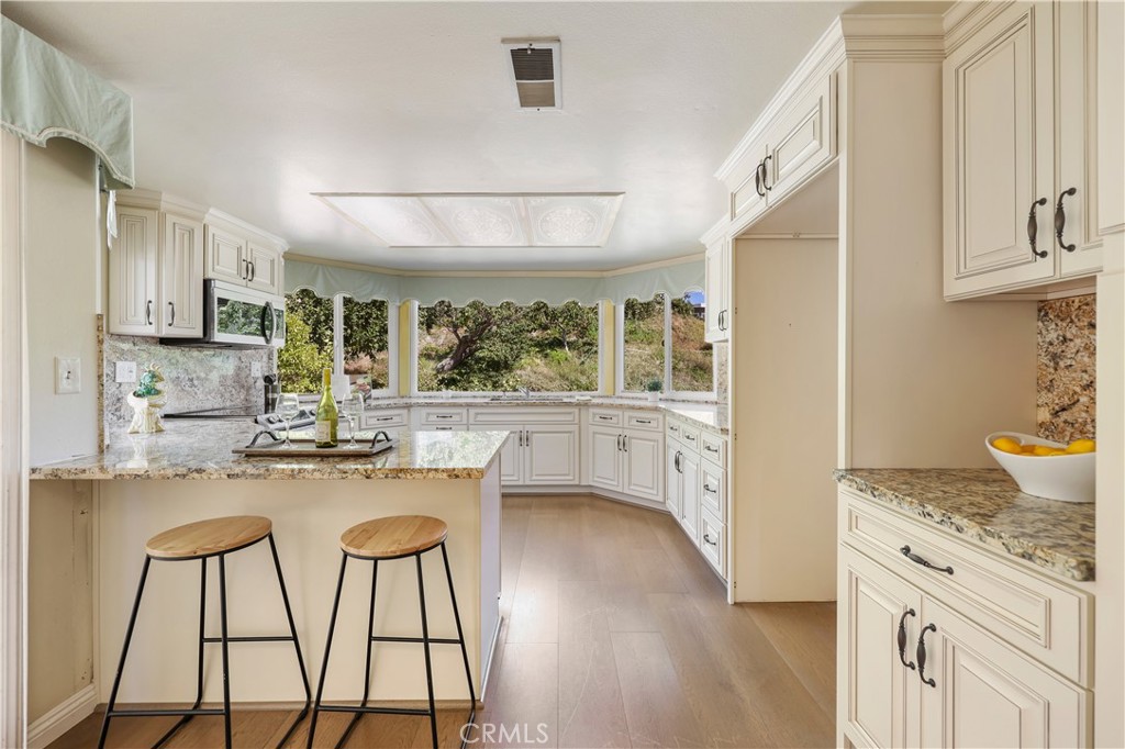 2116 Camino Centroloma