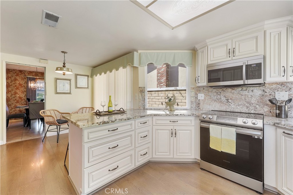 2116 Camino Centroloma