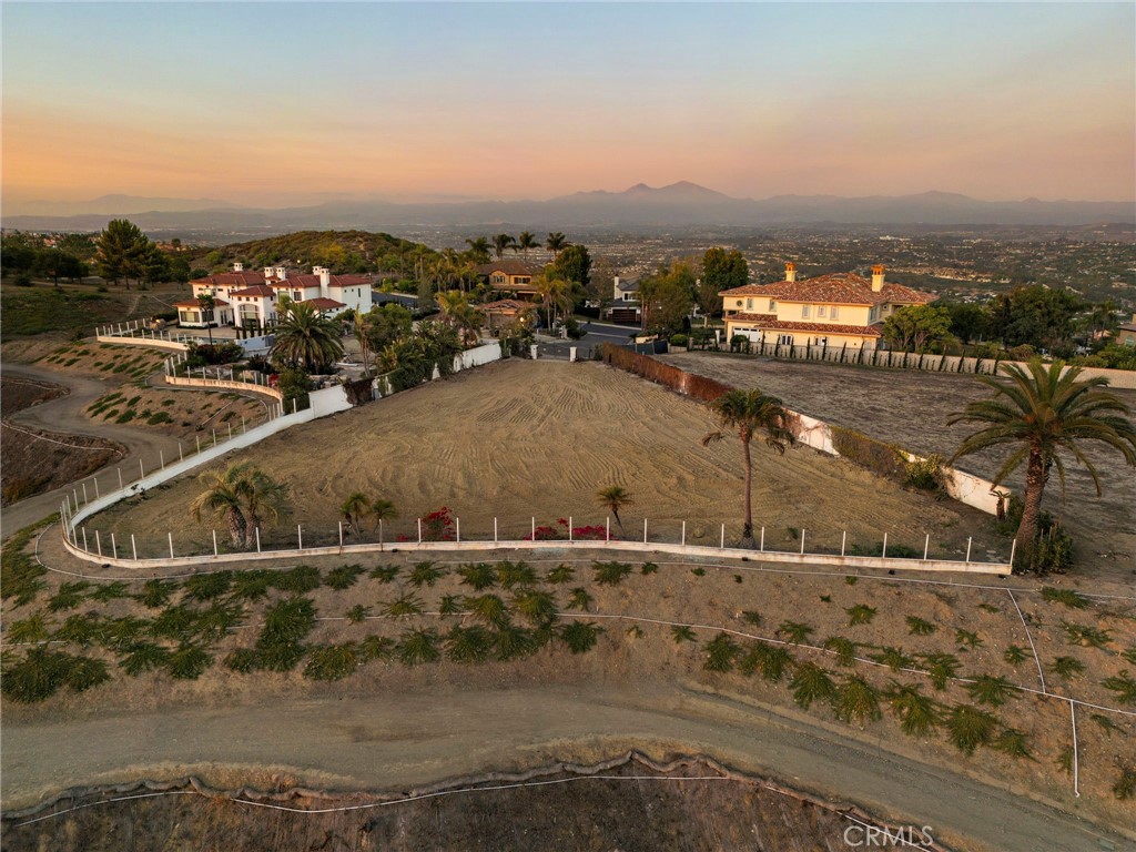 5 Vista Court