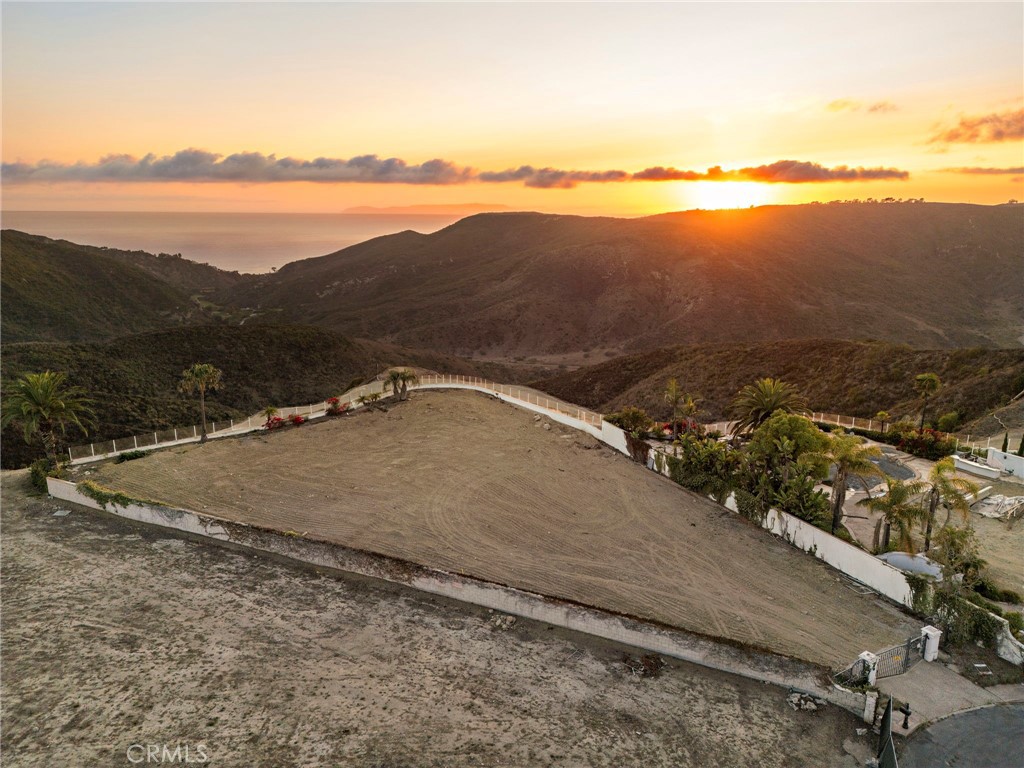 5 Vista Court