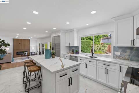 Photo of 2865 Longspur Way Way, Pleasanton, CA 94566 (MLS # 41143875)