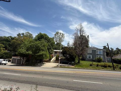 Photo of 3384 Barham Boulevard, Los Angeles, CA 90068 (MLS # 225001883)