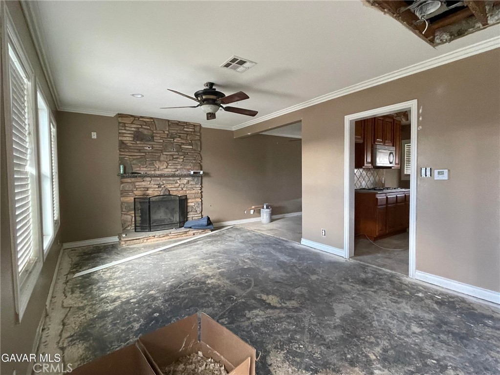 309 E Avenue J13