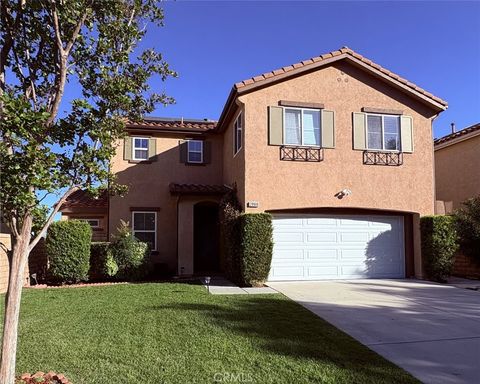 Photo of 29908 Shadow Pl, Castaic, CA 91384 (MLS # SR26081905)
