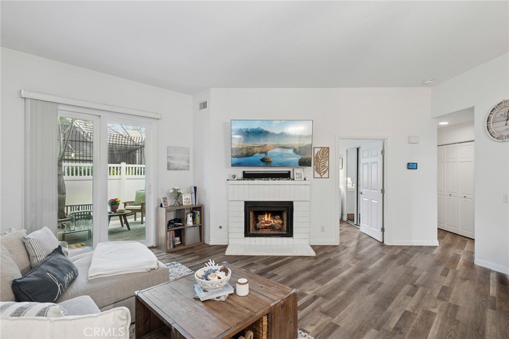 24391 Larchmont Court 37