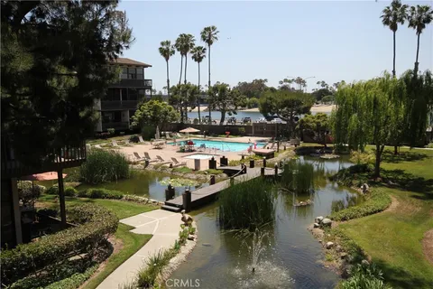 7202 Marina Pacifica Dr S, Long Beach, CA 90803 - MLS#: PW25242644