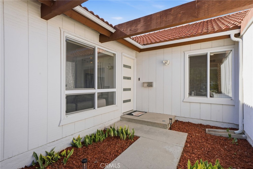 4261 LIVERMORE Place