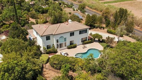 3380 Vista Norte Escondido CA 92025