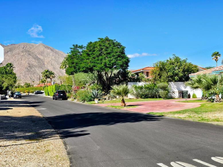 416 W Dominguez Road