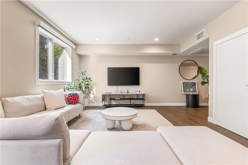 39 S Los Robles Avenue 3001, Pasadena CA 91101