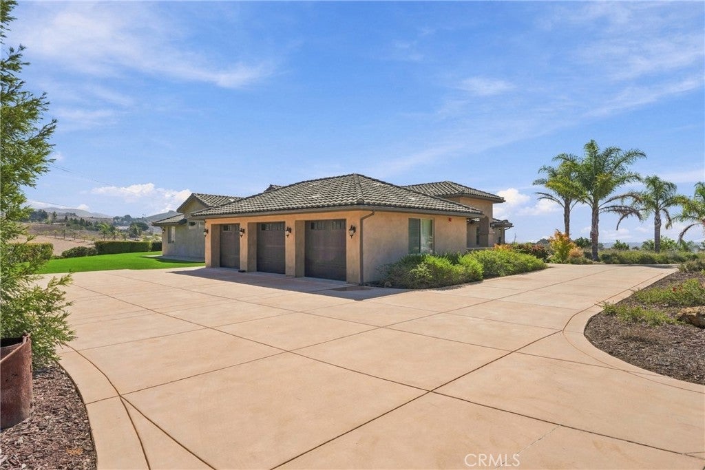 1223 Ramal Lane