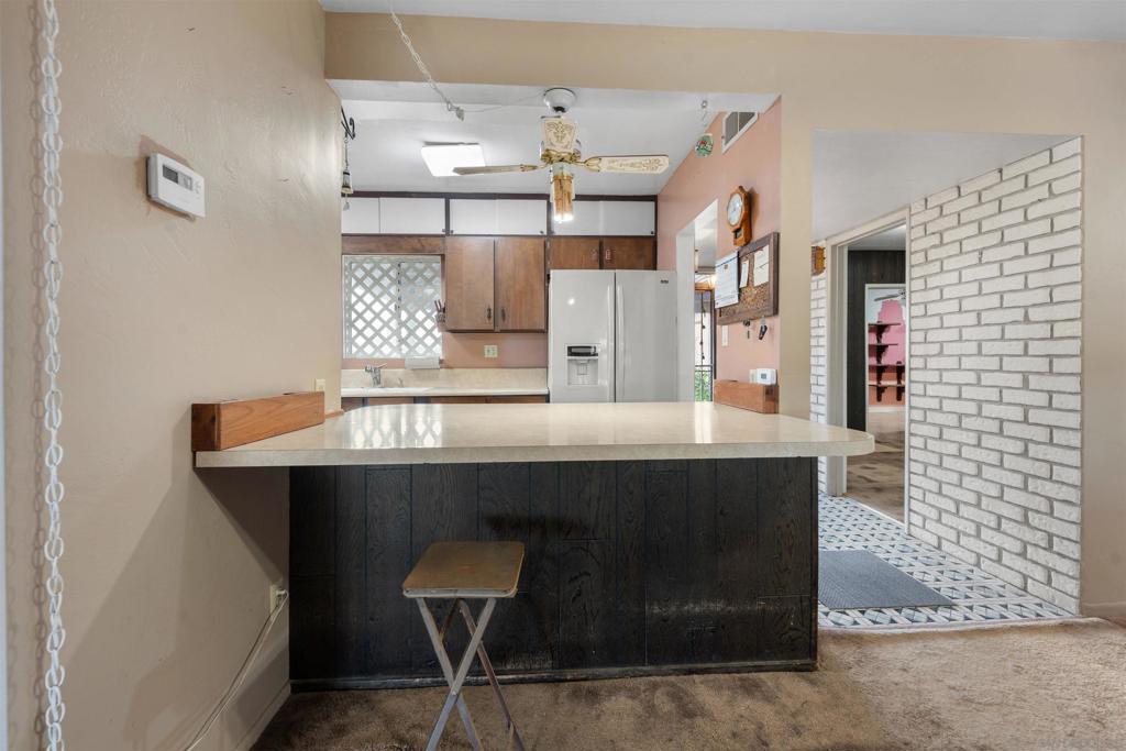 Properties 1 606 Tangerine Dr