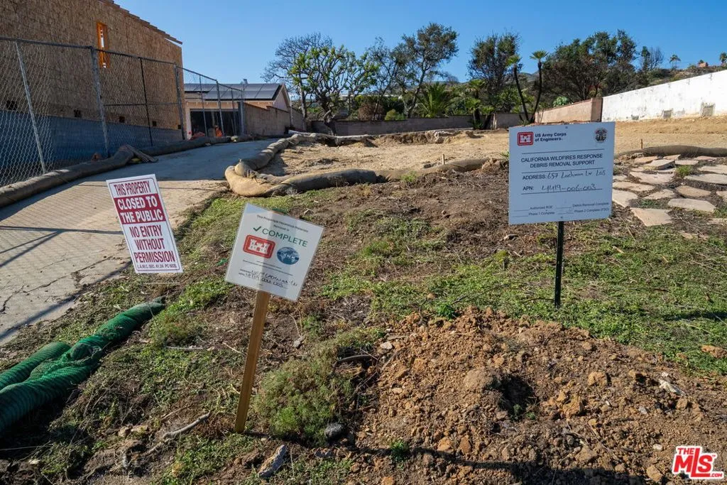 Pacific Palisades, California 90272, United States, ,Land,Active,243131