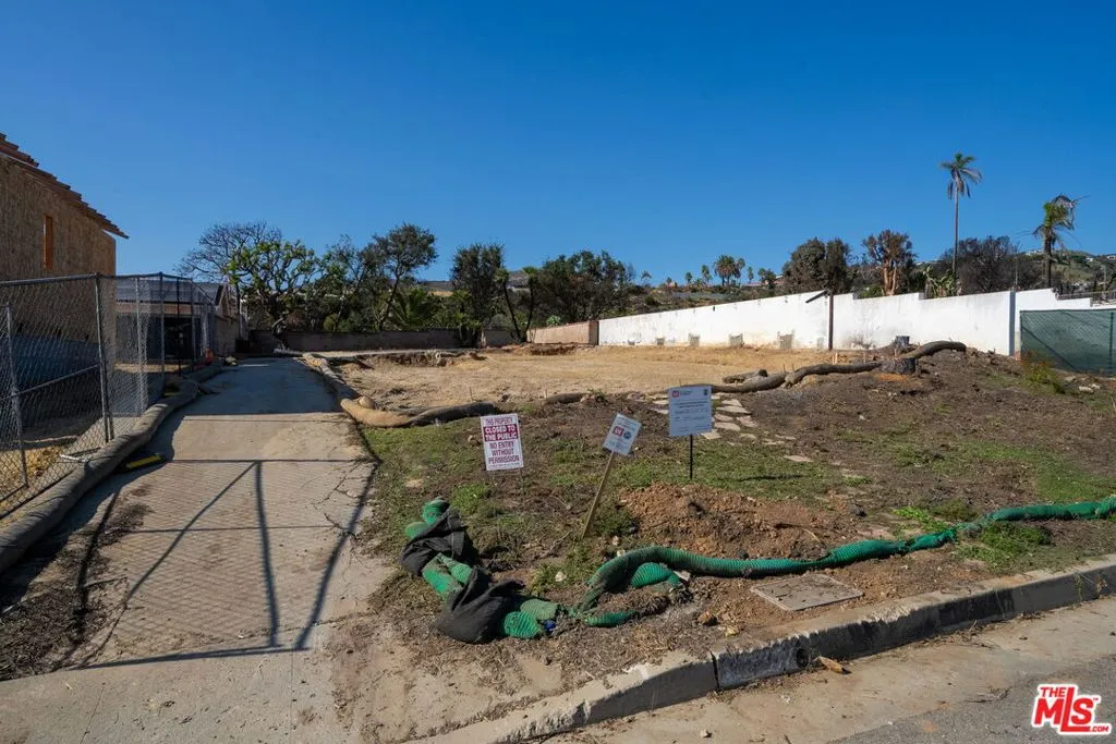 Pacific Palisades, California 90272, United States, ,Land,Active,243131