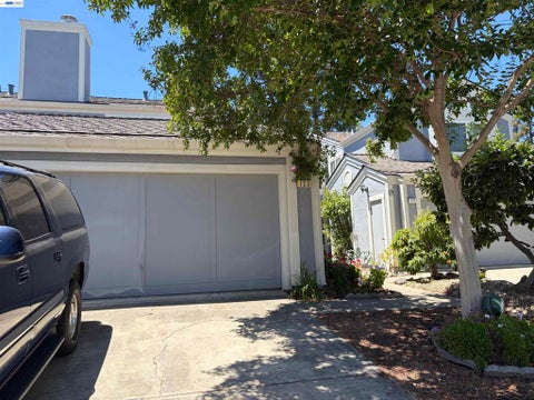 Photo of 123 Northwood Cmns, Livermore, CA 94551 (MLS # 41141608)