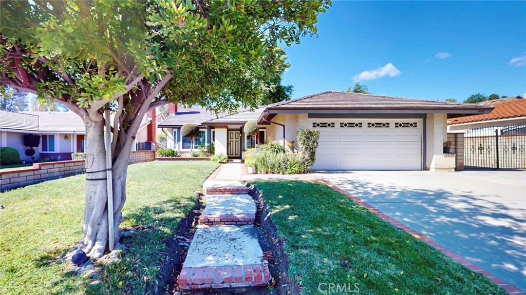 925 Heaton Moor Drive