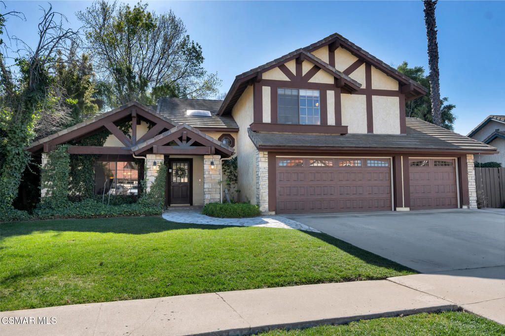 Photo of 4668 Bella Vista Drive, Moorpark, CA 93021 (MLS # 226000633)