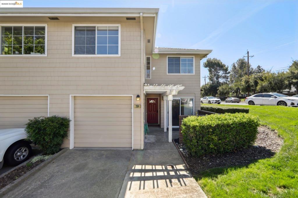 204 Pebblecreek Ct