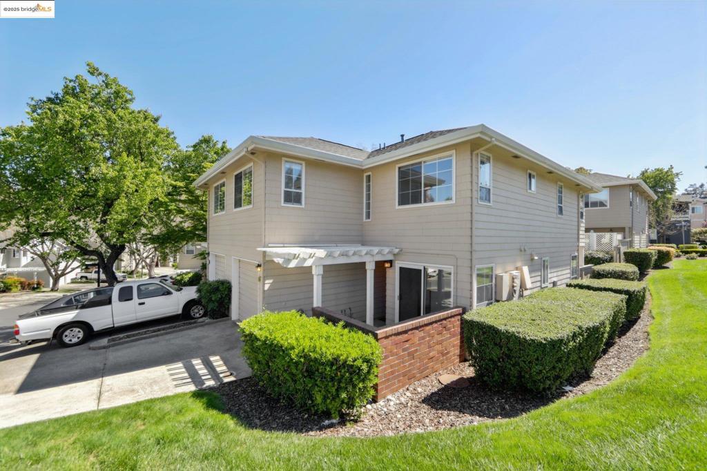 204 Pebblecreek Ct