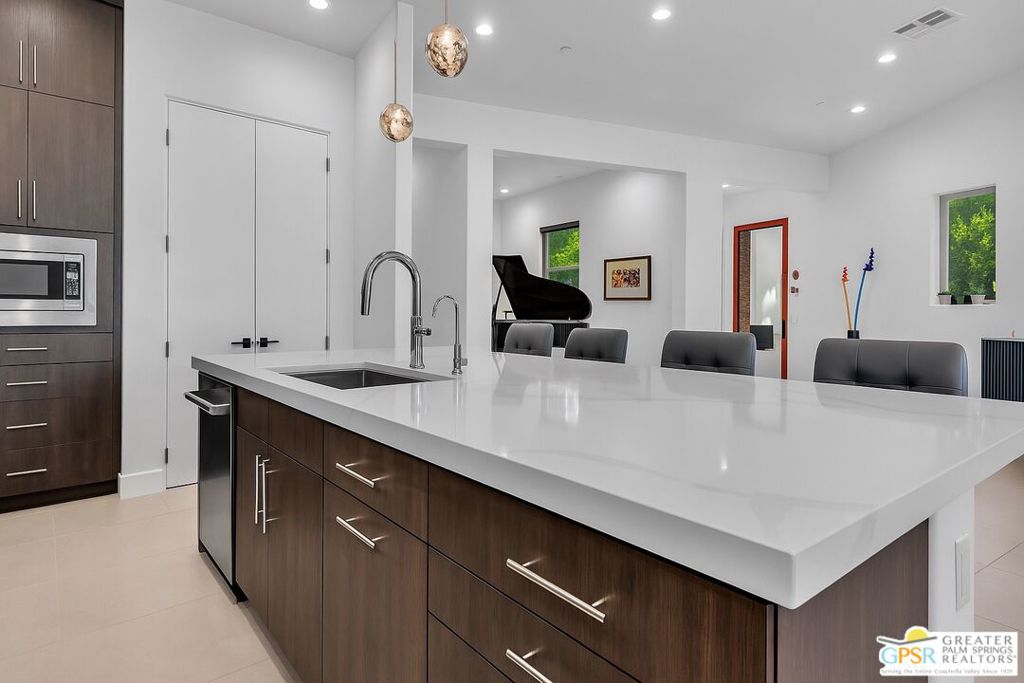 Escena - Residential