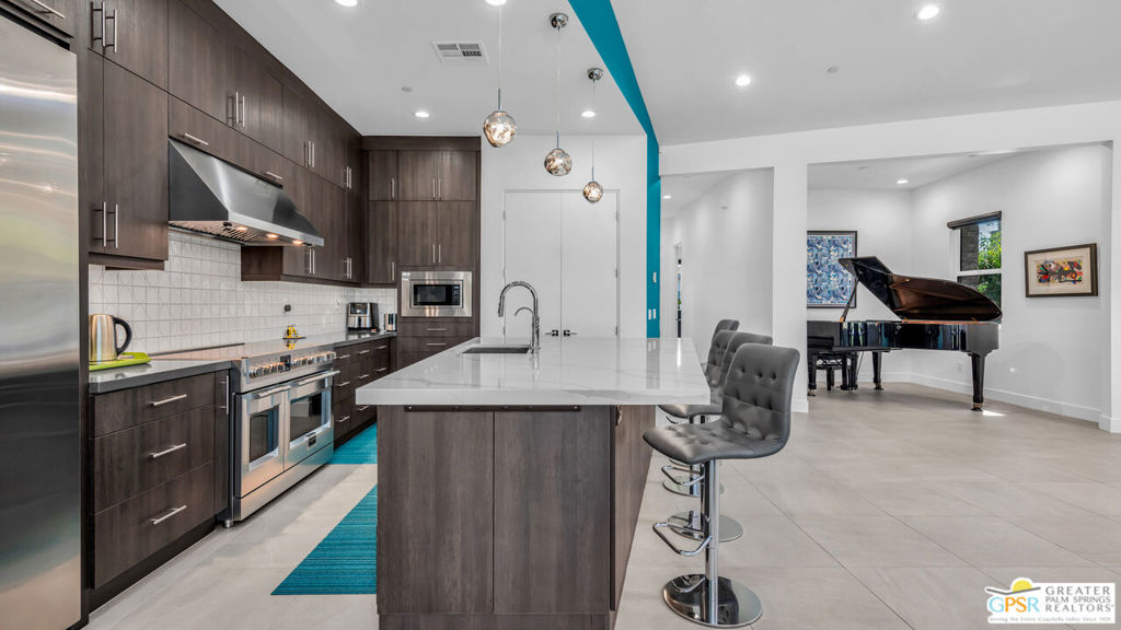 Escena - Residential