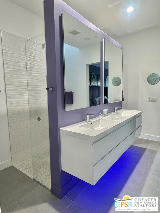 Escena - Residential