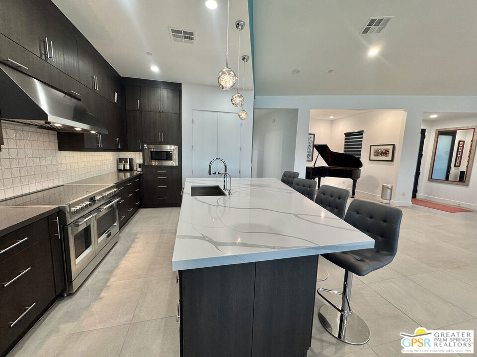 Escena - Residential