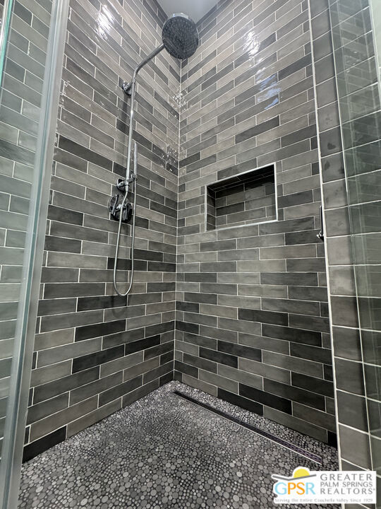 Escena - Residential