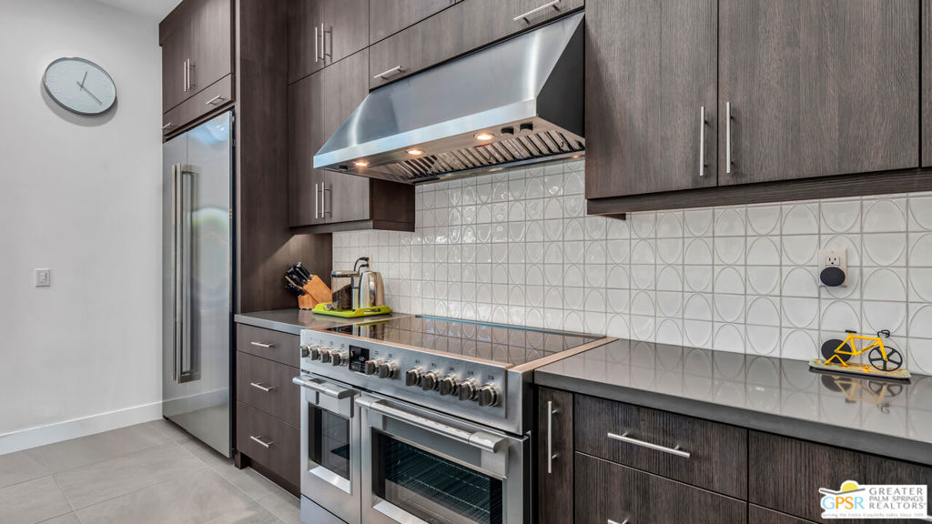 Escena - Residential