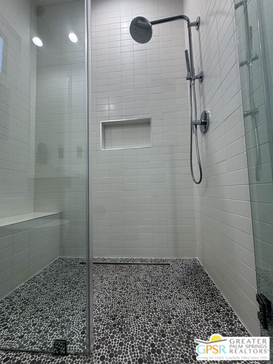 Escena - Residential