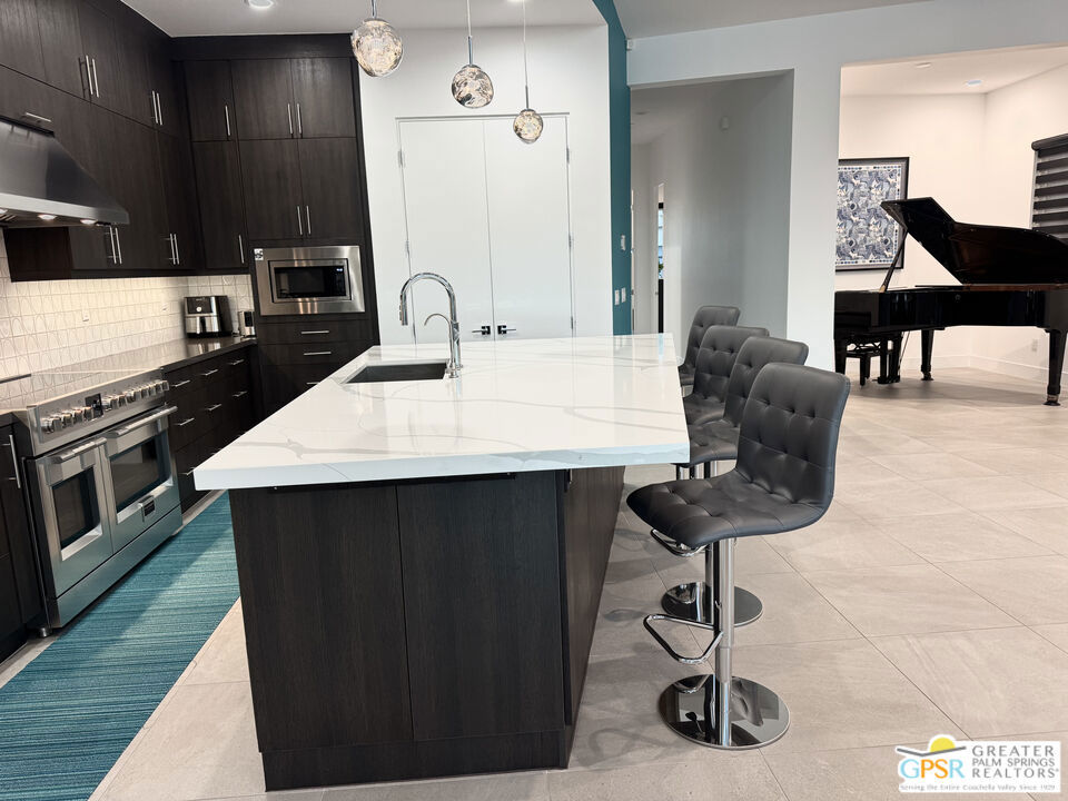 Escena - Residential