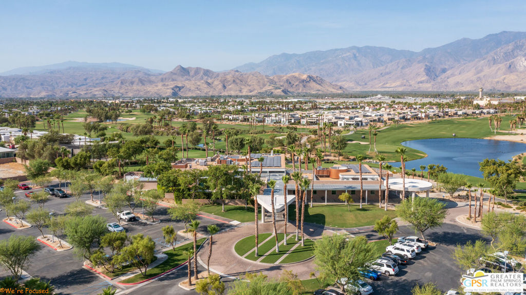 Escena - Residential