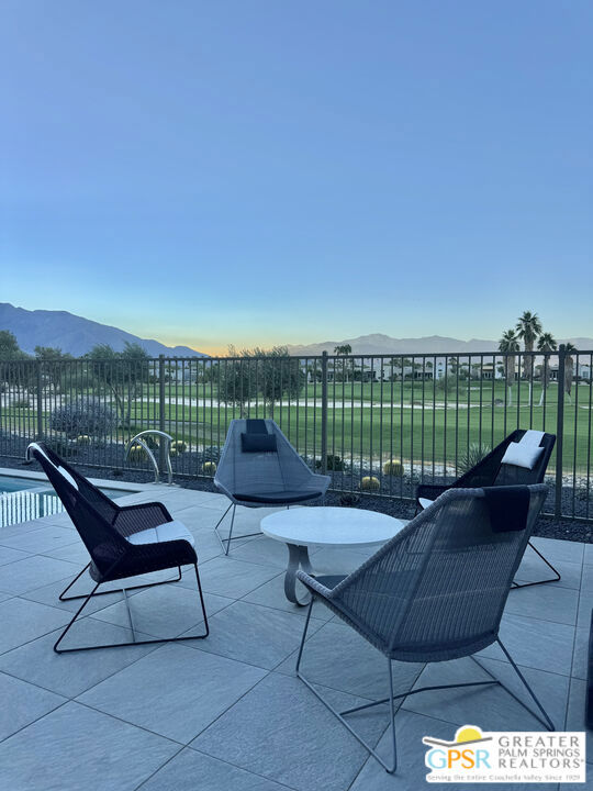 Escena - Residential