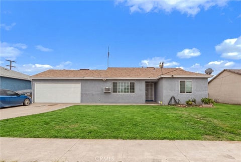 Photo of 571 N Lilac Avenue, Rialto, CA 92376 (MLS # CV26223143)