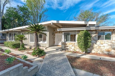 Photo of 5618 Wilhelmina Avenue, Woodland Hills, CA 91367 (MLS # SR26046237)