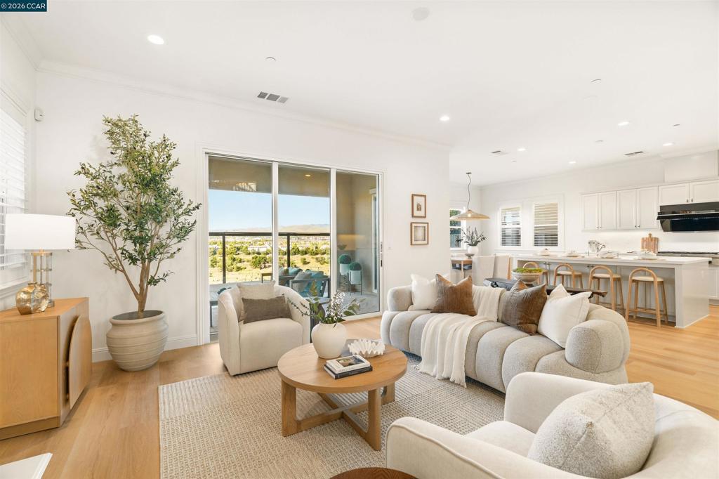 1195 Trumpet Vine Ln