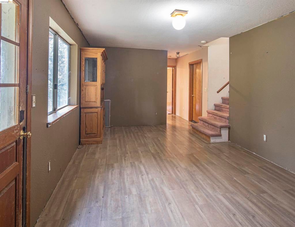 20210 Canyonview Dr