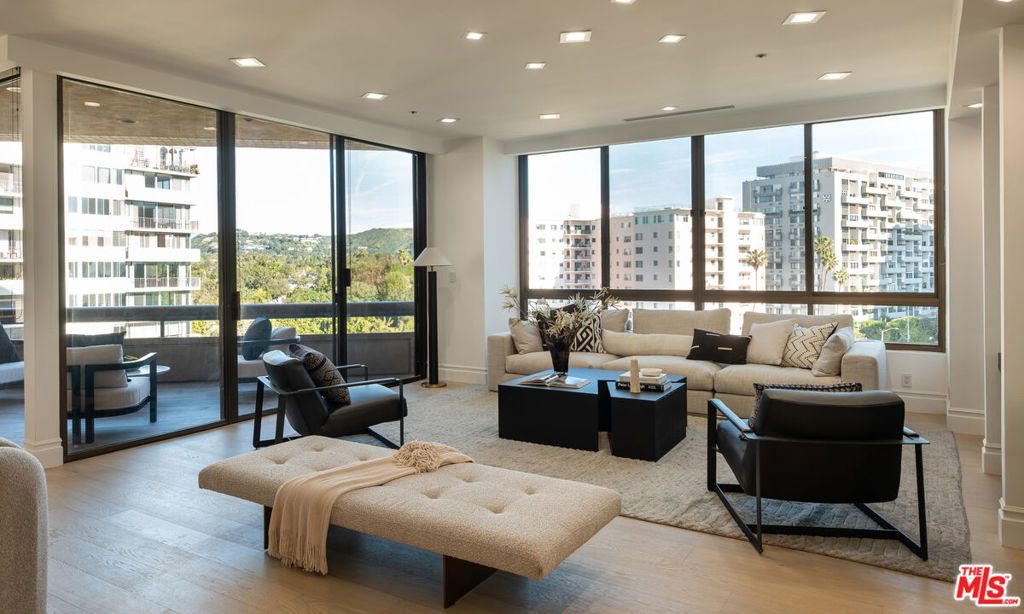 Photo of 10430 Wilshire Boulevard #802, Los Angeles, CA 90024 (MLS # 26655633)