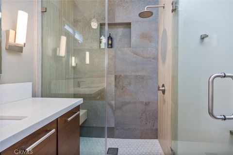 Tiny photo for 264 Ravenna, Long Beach, CA 90803 (MLS # PW26048821)