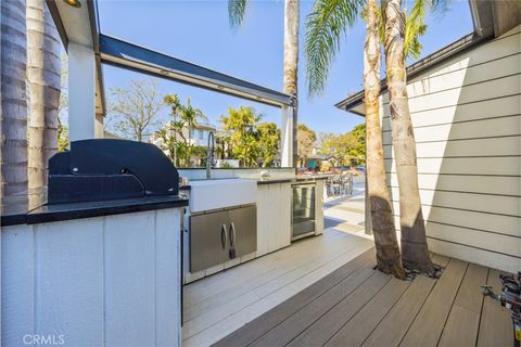 Tiny photo for 264 Ravenna, Long Beach, CA 90803 (MLS # PW26048821)