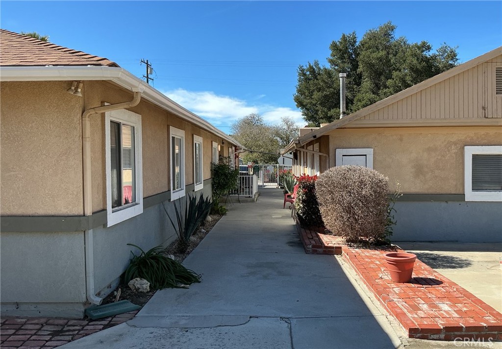 320 South San Jacinto Street