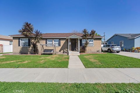 Photo of 1659 E Plymouth St, Long Beach, CA 90805 (MLS # RS26060339)