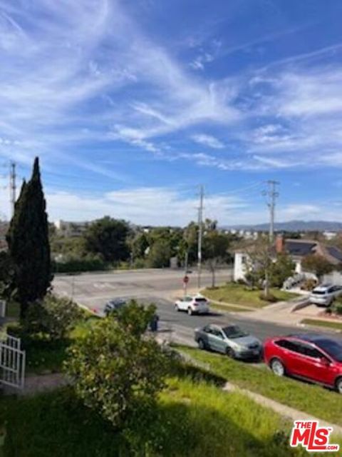Photo of 12320 Stanwood Drive, Los Angeles, CA 90066 (MLS # 26646993)