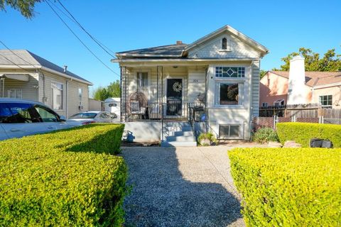 Photo of 204 N 24th Street, San Jose, CA 95116 (MLS # ML82050663)