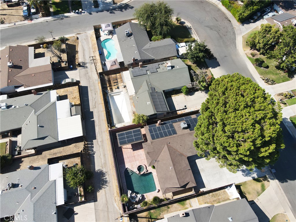 2914 Roanoke Court