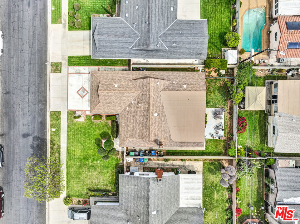 664 E Elsmere Drive