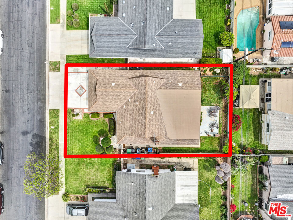 664 E Elsmere Drive