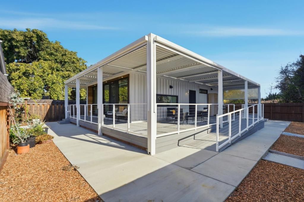 Photo of 2260 Clarke Avenue, East Palo Alto, CA 94303 (MLS # ML82033776)