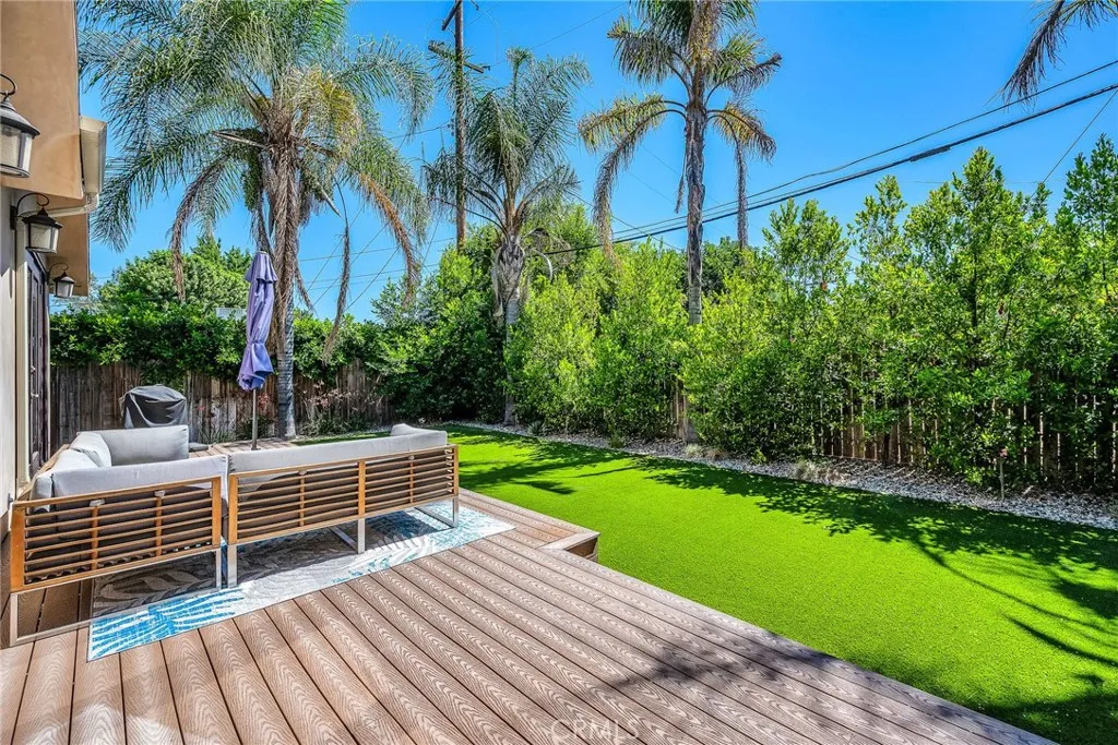 Encino, California 91316, United States, 3 Bedrooms Bedrooms, ,3 BathroomsBathrooms,Residential,Active,173600